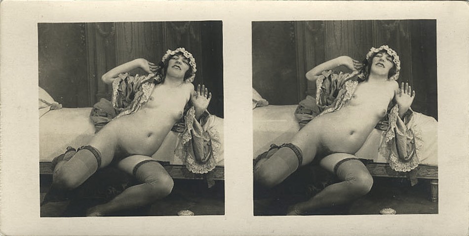 3D 1910 Grundworth in bed laying woman